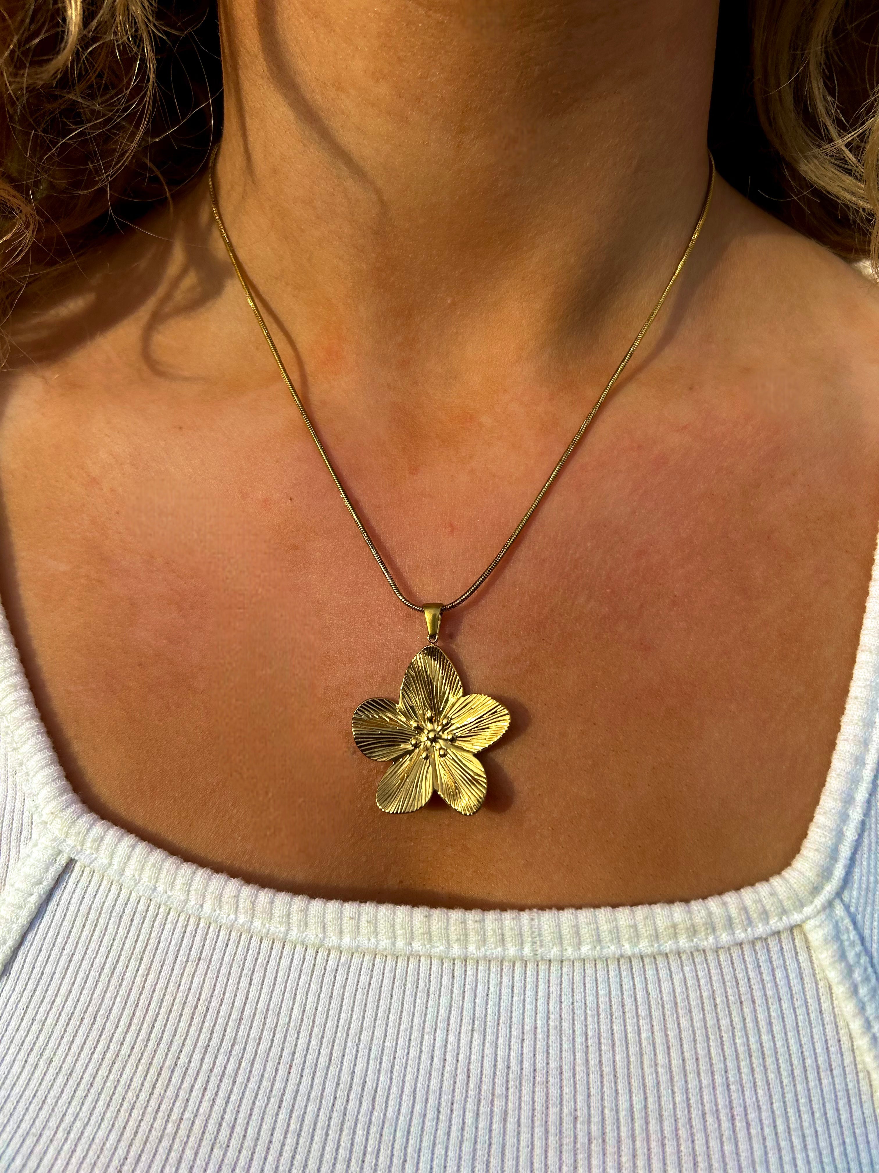 Collier Fleur d’Or Antique